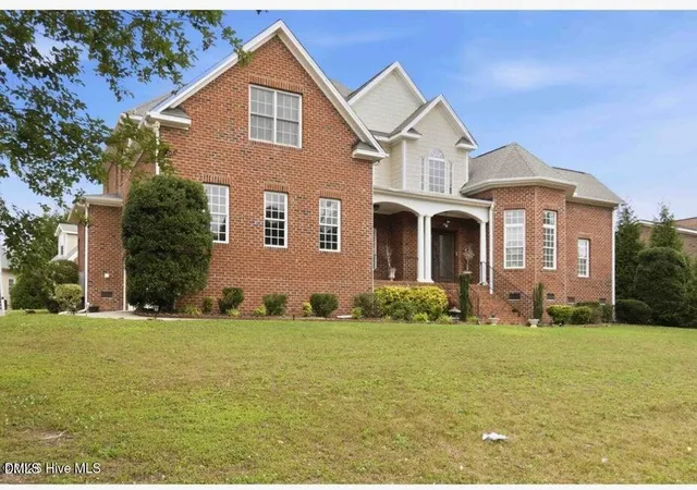 Photo 3 of Single family home for sale at 4701 Bayview Dr, Wilson, NC 27896 | MLS# 10184295 | Listing updated on 2026-08-18