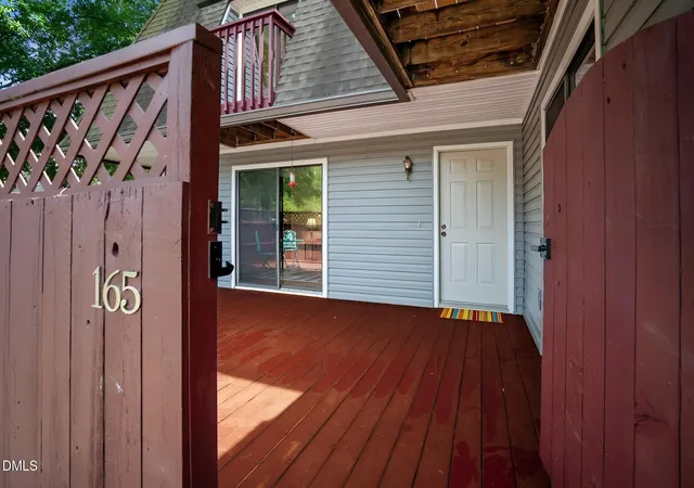 2nd image of 165 Springberry Ln #165, Chapel Hill, NC 27517 | MLS# 10184342