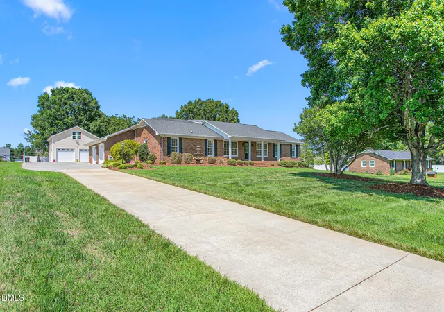 1st image of 1971 Delaine Dr, Burlington, NC 27215 | MLS# 10184619