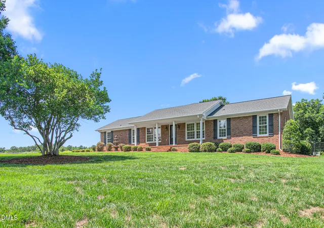 3rd image of 1971 Delaine Dr, Burlington, NC 27215 | MLS# 10184619