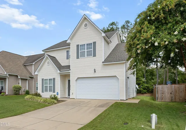 Photo 3 of Sale Pending at 5214 Interlock Dr, Raleigh, NC 27610 | MLS# 10184314 | Listing updated on 2026-09-22