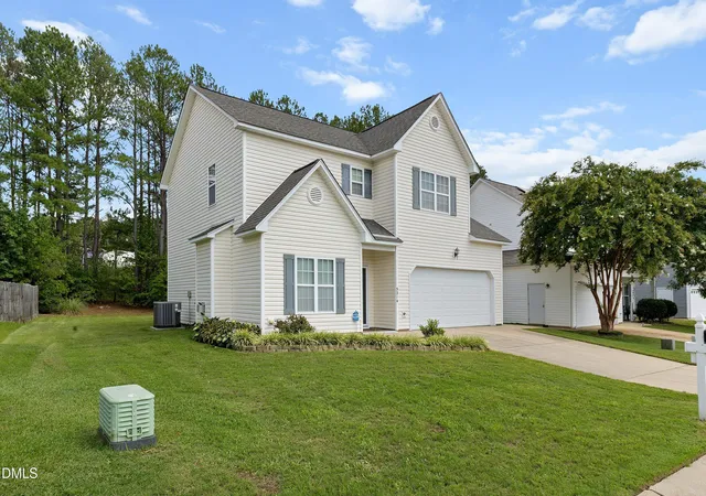 Photo 3 of Sale Pending at 5214 Interlock Dr, Raleigh, NC 27610 | MLS# 10184314 | Listing updated on 2026-09-22