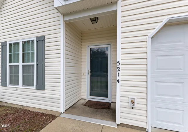 Photo 4 of Sale Pending at 5214 Interlock Dr, Raleigh, NC 27610 | MLS# 10184314 | Listing updated on 2026-09-22
