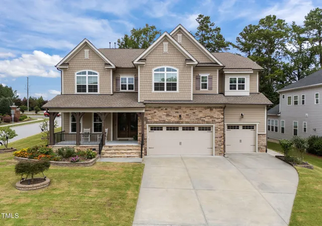 Photo 3 of Single family home for sale at 440 Creekhurst Pl, Cary, NC 27519 | MLS# 10184315 | Listing updated on 2026-08-05
