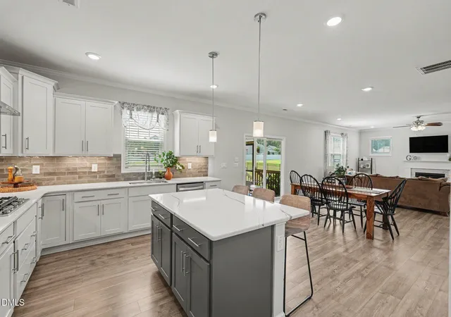 Photo 3 of Single family home for sale at 40 Back Gate Ct, Clayton, NC 27527 | MLS# 10184340 | Listing updated on 2026-09-14