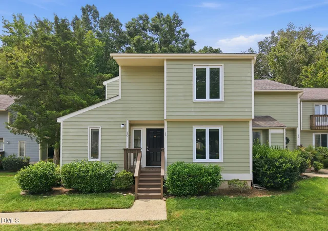 2nd image of 250 S Estes Dr, Chapel Hill, NC 27514