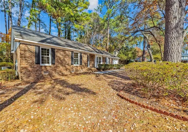 Photo 2 of Single family home for sale at 5890 Waccamaw Ct, Fayetteville, NC 28314 | MLS# 767169 | Listing updated on 2026-08-05