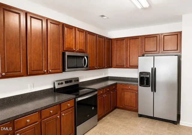 Photo 4 of Sale Pending at 2638 Asher View Ct, Raleigh, NC 27606 | MLS# 10184549 | Listing updated on 2026-09-03