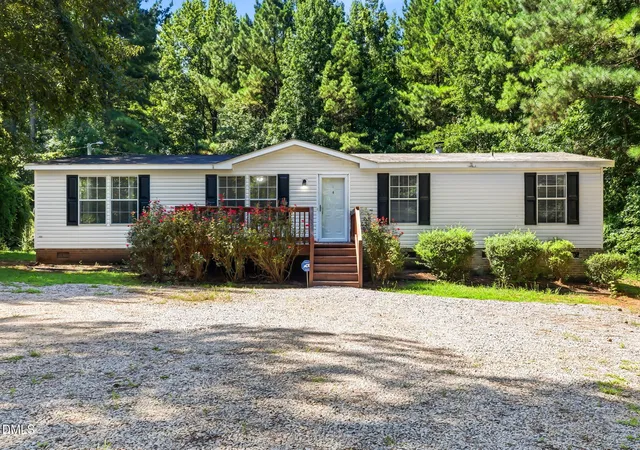 Photo 1 of Sale Pending at 115 Carter Ln, Warrenton, NC 27589 | MLS# 10185559 | Listing updated on 2026-08-21
