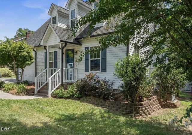 2nd image of 1809 Saddlewood Ln, Sanford, NC 27330 | MLS# 10184428