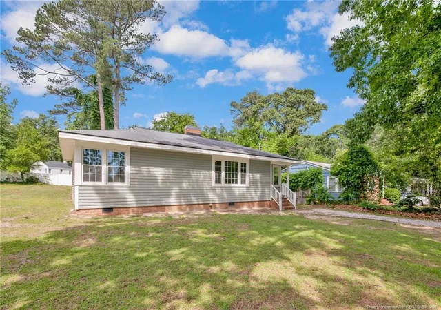 3rd image of 1001 Ivy Rd, Fayetteville, NC 28303 | MLS# 767172