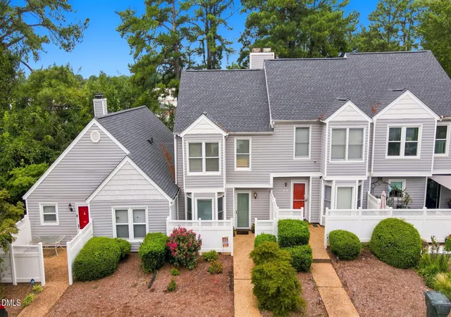 Photo 2 of Townhouse for sale at 5003 Avenida Del Sol Dr, Raleigh, NC 27616 | MLS# 10185000 | Listing updated on 2026-09-22