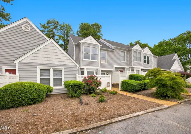 Photo 3 of Townhouse for sale at 5003 Avenida Del Sol Dr, Raleigh, NC 27616 | MLS# 10185000 | Listing updated on 2026-09-22