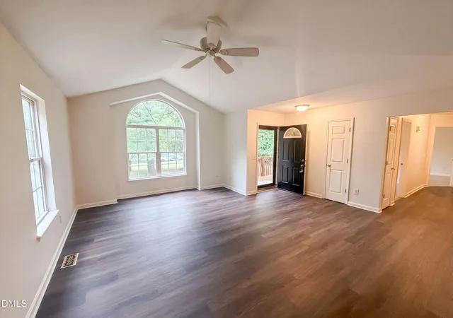 3rd image of 5501 Wagon Farm Rd, Efland, NC 27243 | MLS# 10184406