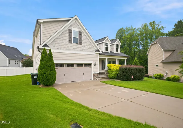 Photo 3 of Single family home for sale at 109 Dandy Flush Ct, Garner, NC 27529 | MLS# 10185985 | Listing updated on 2026-10-03