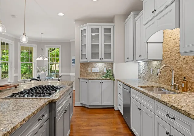 5th image of 613 Morning Oaks Dr, Holly Springs, NC 27540 | MLS# 10184989