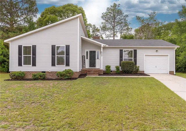 Photo 2 of Single family home for sale at 2122 Birchcreft Dr, Fayetteville, NC 28304 | MLS# 767134 | Listing updated on 2026-09-08