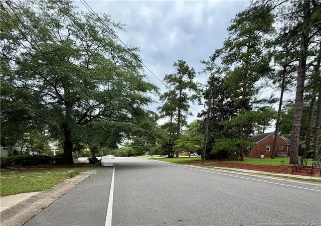 Listing Photo 2 - Condo for sale in building located at 509 Martine Rd, Fayetteville, NC 28305 - Unit #