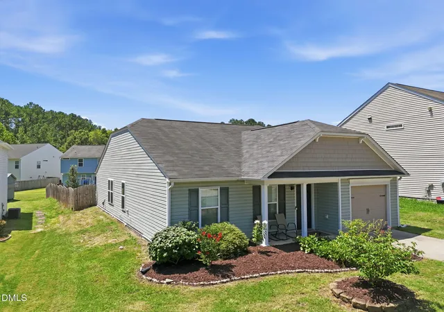 Photo 4 of Sale Pending at 3005 Stone Fence Ct, Durham, NC 27704 | MLS# 10184847 | Listing updated on 2026-08-30