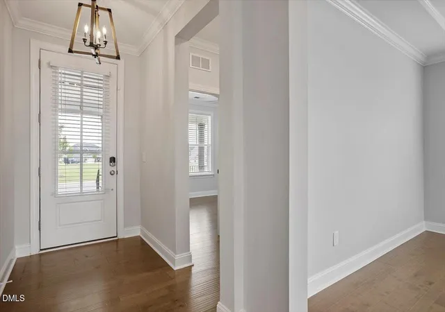 Photo 4 of Single family home for sale at 245 N Crest Dr, Chapel Hill, NC 27517 | MLS# 10184958 | Listing updated on 2026-08-21