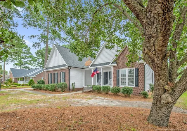 Photo 3 of Sale Pending at 5437 Labrador Dr, Hope Mills, NC 28348 | MLS# 767212 | Listing updated on 2026-08-20