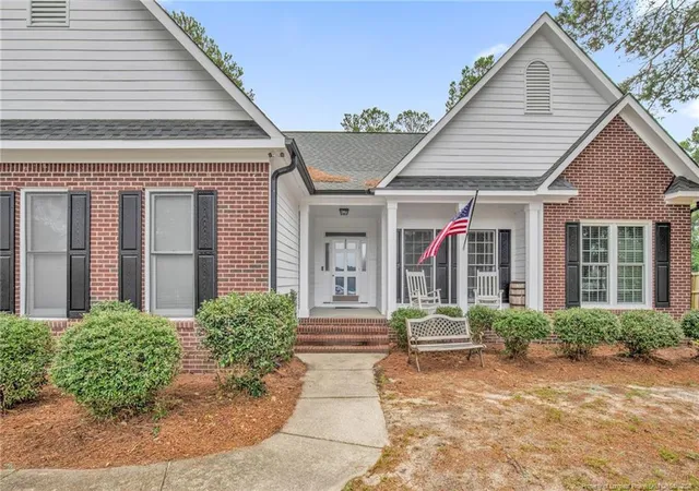 Photo 3 of Sale Pending at 5437 Labrador Dr, Hope Mills, NC 28348 | MLS# 767212 | Listing updated on 2026-08-20