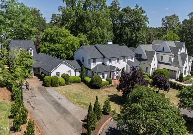 Photo 3 of Mansion for sale at 325 Buncombe St, Raleigh, NC 27609 | MLS# 10186424 | Listing updated on 2026-08-14