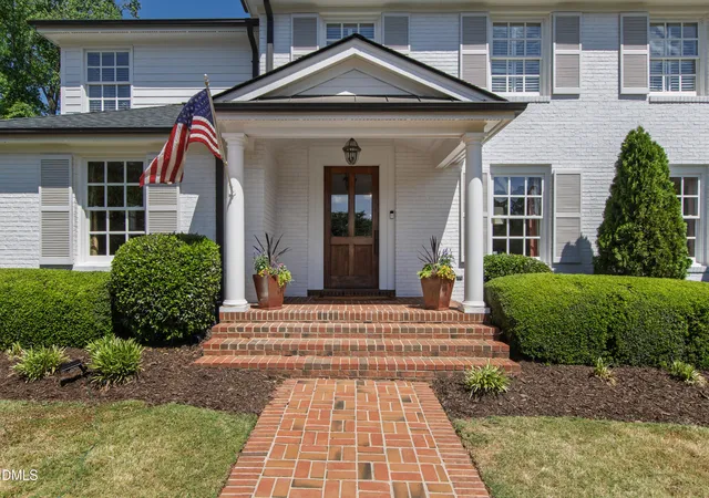 Photo 3 of Single family home for sale at 325 Buncombe St, Raleigh, NC 27609 | MLS# 10186424 | Listing updated on 2026-09-25