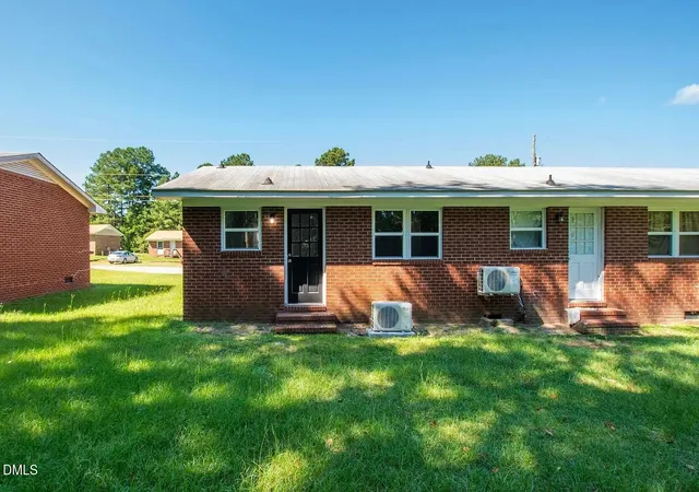 1st image of 4926 Galveston Dr, Fayetteville, NC 28303 | MLS# 10185067