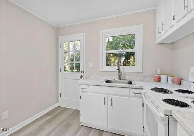 Photo 4 of House for sale at 4926 Galveston Dr, Fayetteville, NC 28303 | MLS# 10185067 | Listing updated on 2026-10-08