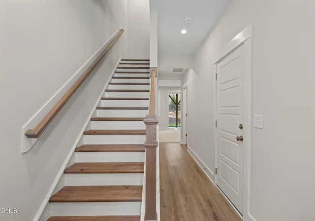 3rd image of 530 Plumleaf Ln, Durham, NC 27703 | MLS# 10184526