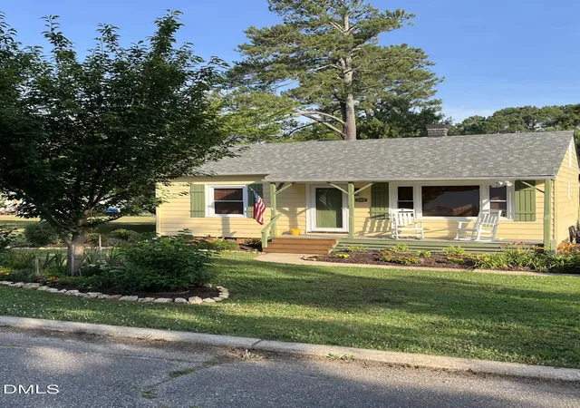 2nd image of 209 E Franklin St, Spring Hope, NC 27882 | MLS# 10184544