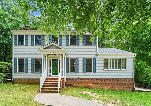 1st image of 2469 Foxwood Dr, Chapel Hill, NC 27514 | MLS# 10184586