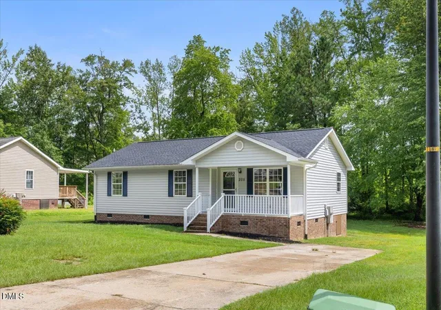 2nd image of 205 Polly Dr, Oxford, NC 27565 | MLS# 10184609