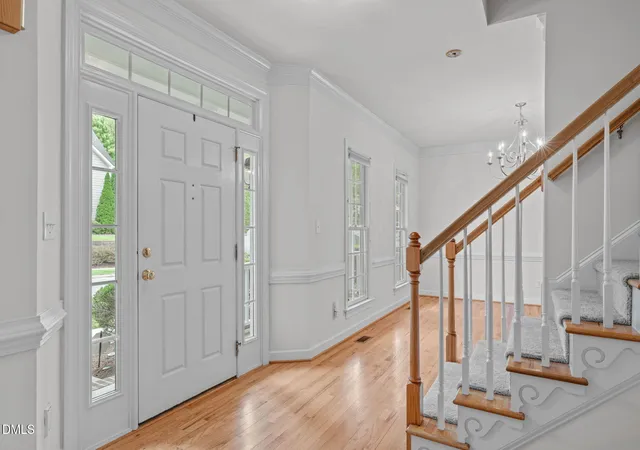 Photo 4 of Sale Pending at 1121 Capitata Xing, Apex, NC 27502 | MLS# 10185072 | Listing updated on 2026-09-04