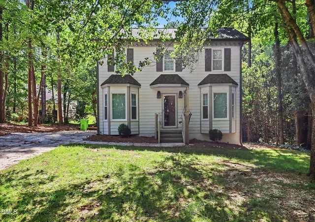 Photo 1 of Single family home for sale at 7004 Norwich Dr, Raleigh, NC 27613 | MLS# 10186725 | Listing updated on 2026-09-11