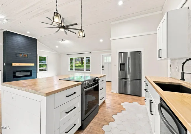 Photo 4 of Single family home for sale at 3108 Brentwood Rd, Raleigh, NC 27604 | MLS# 10184660 | Listing updated on 2026-09-13