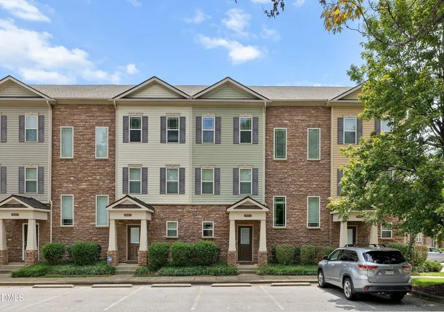 Photo 2 of Townhouse for sale at 3829 Glenhaven Rd, Raleigh, NC 27606 | MLS# 10186580 | Listing updated on 2026-09-24