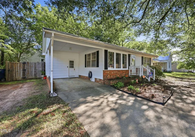 2nd image of 327 Burke St, Gibsonville, NC 27249 | MLS# 10185178