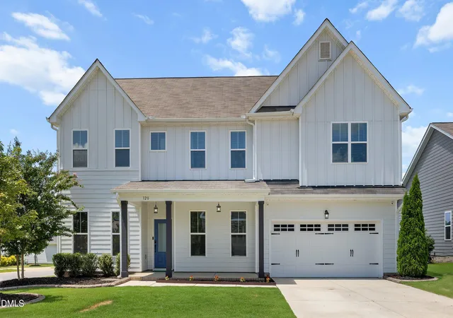 Photo 2 of Single family home for sale at 320 Long Lake Dr, Fuquay Varina, NC 27526 | MLS# 10184985 | Listing updated on 2026-09-11