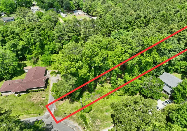 2nd image of 3057 Lake Dr, Durham, NC 27704 | MLS# 10184678