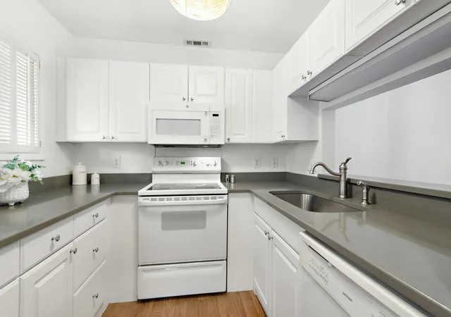 5th image of 1000 Brighthurst Dr #309, Raleigh, NC 27605 | MLS# 10184675