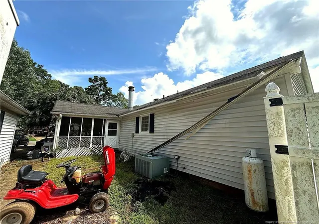 Photo 3 of Sale Pending at 4919 Mandel Rd, Durham, NC 27712 | MLS# 767199 | Listing updated on 2026-08-24