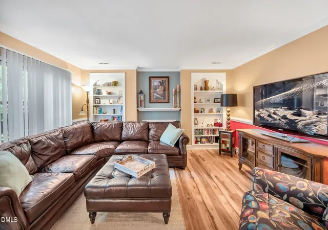 2nd image of 391 Summerwalk Cir, Chapel Hill, NC 27517 | MLS# 10186823
