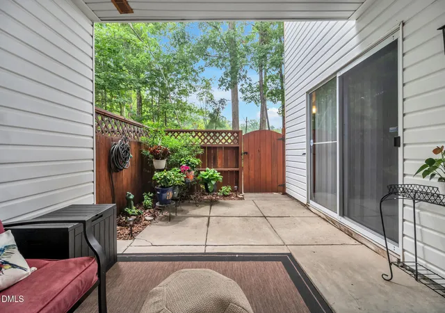 Photo 4 of Single family home for sale at 391 Summerwalk Cir, Chapel Hill, NC 27517 | MLS# 10186823 | Listing updated on 2026-09-25