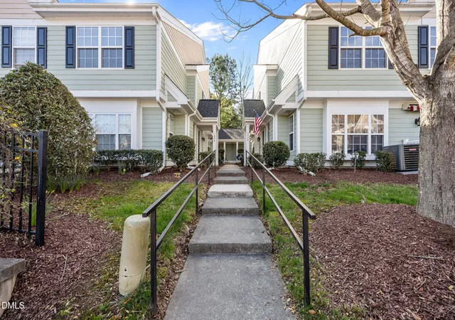 4th image of 1327 Legacy Greene Ave, Wake Forest, NC 27587 | MLS# 10184802
