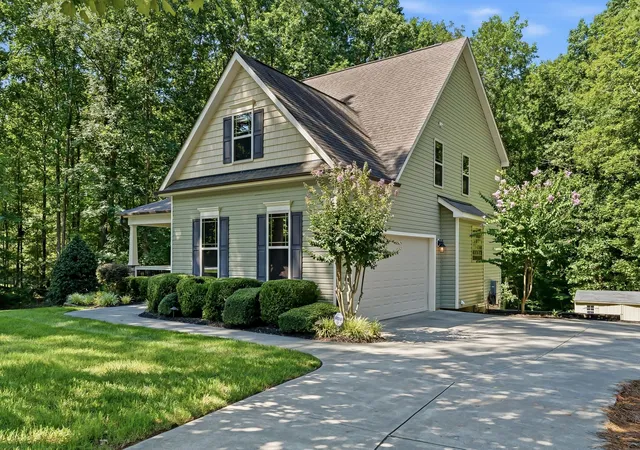 Photo 5 of Sale Pending at 65 Falcon Crst Ln, Youngsville, NC 27596 | MLS# 10184801 | Listing updated on 2026-08-15