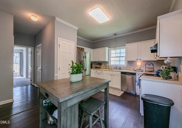 Photo 3 of Sale Pending at 816 White Daisies Ct, Raleigh, NC 27610 | MLS# 10184969 | Listing updated on 2026-10-21
