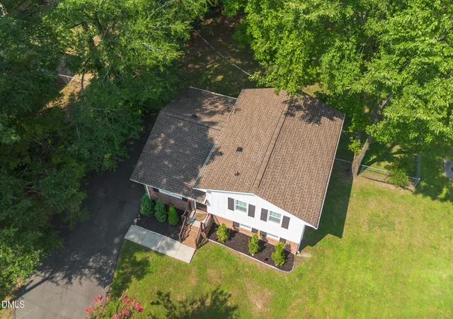 Photo 3 of Single family home for sale at 3009 Omah St, Durham, NC 27705 | MLS# 10185030 | Listing updated on 2026-08-17