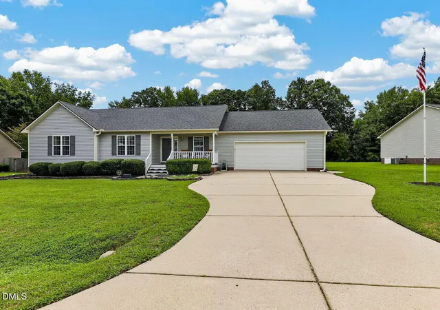Photo 1 of Single family home for sale at 292 Middle Landing Dr, Smithfield, NC 27577 | MLS# 10184926 | Listing updated on 2026-09-27